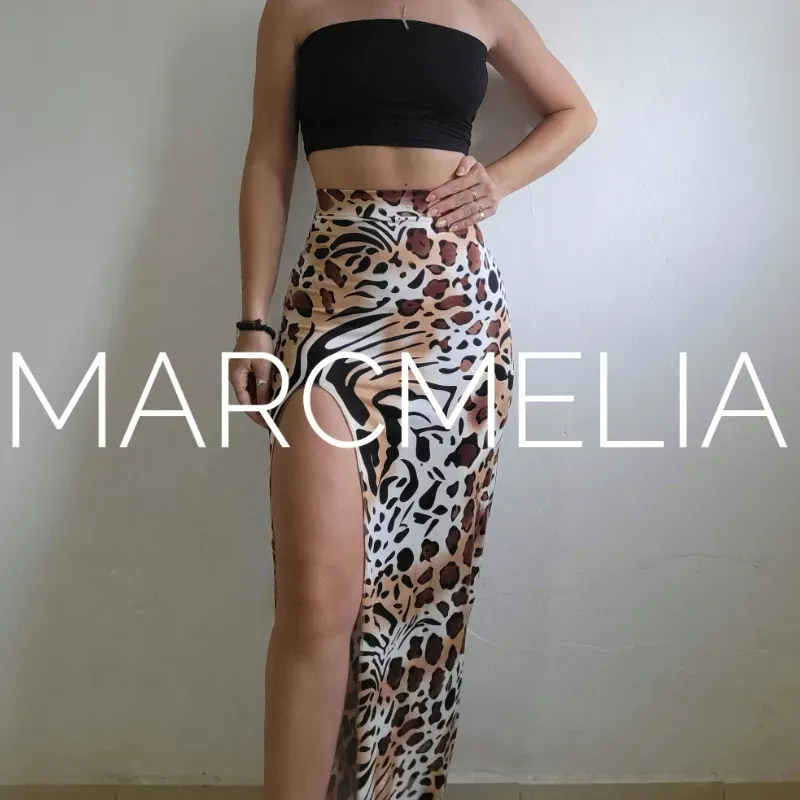 FALDA C/ABERT ESTAMP. /CROP TOP NEGRO