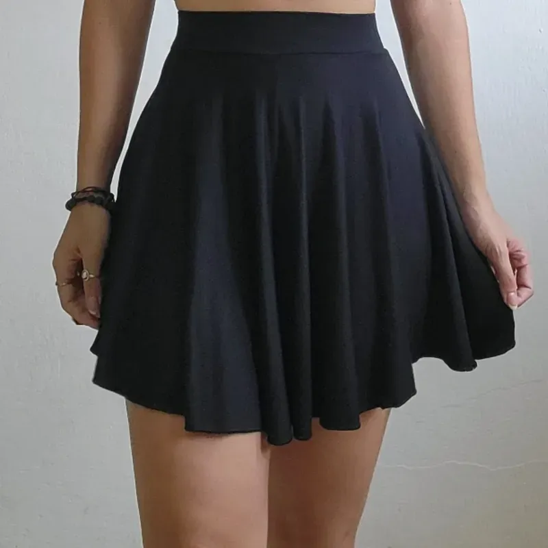 FALDA CIRCULAR CON LICRA