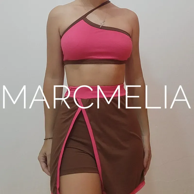 FALDA MINI C/LICRA CARMELITA/TOP IVO ROSA