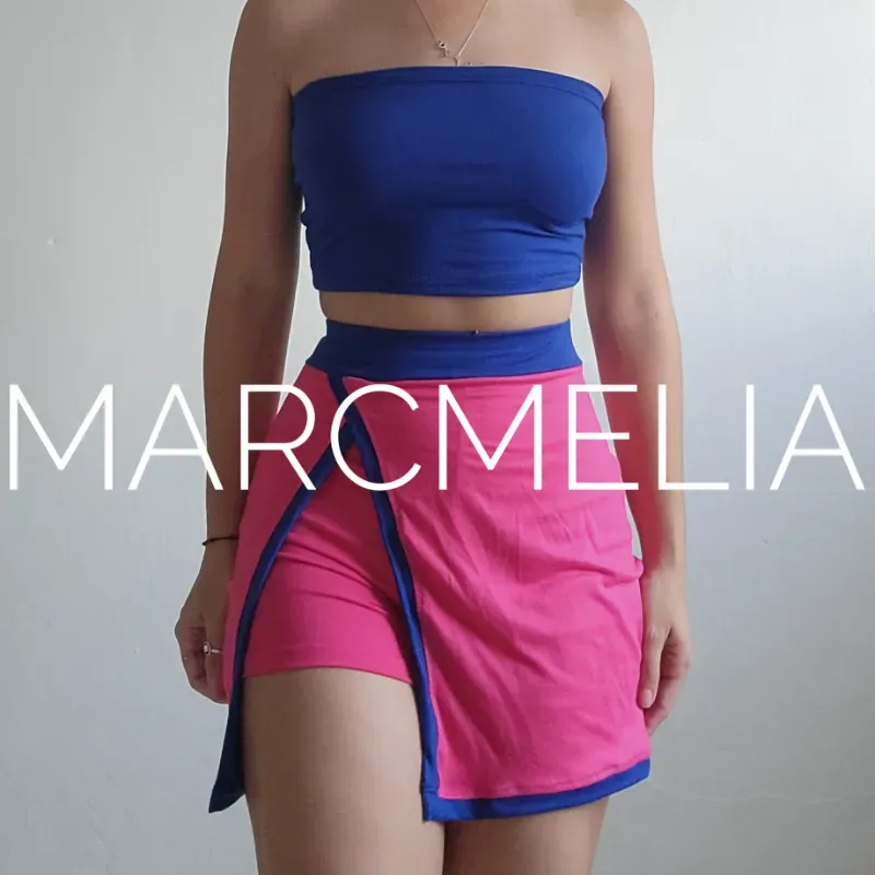FALDA MINI CON LICRA ROSA/CROP.TOP AZUL