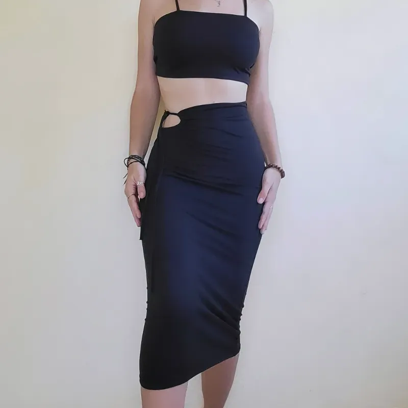 FALDA TUBO O/TOP SENCILLO NEGRO