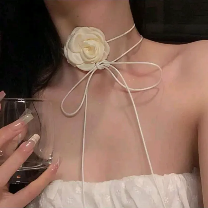 FLOR (COLLAR) 02