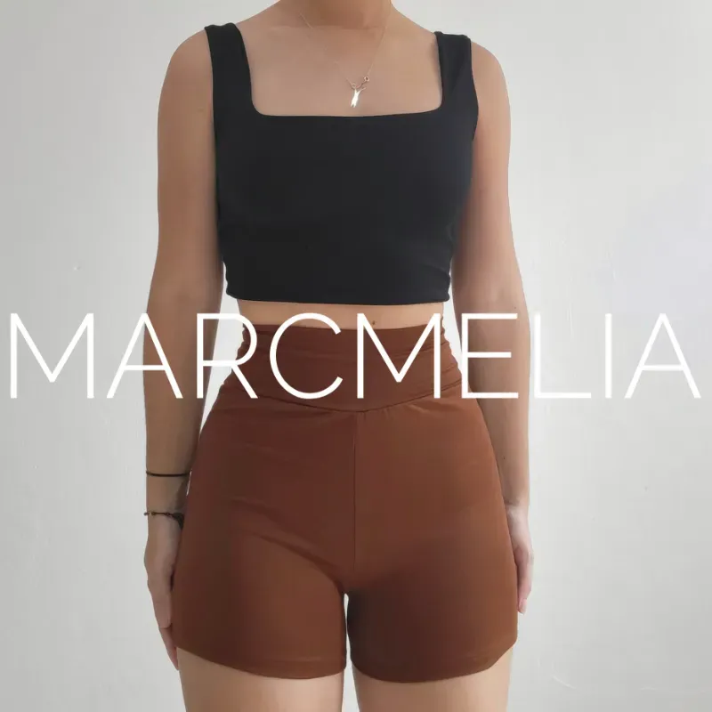 LICRA CARMELITA/CAMISETA ESCOTE ⬛ NEGRA