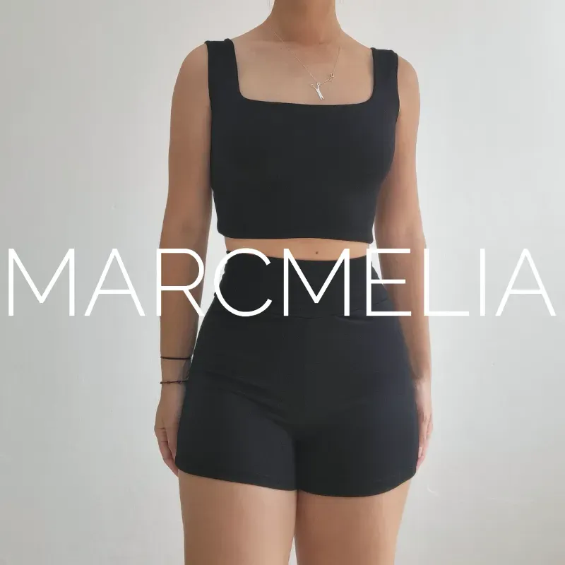 LICRA NEGRA/CAMISETA ESCOTE ⬛