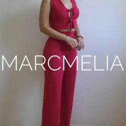 PANTALÓN ANCHO/CAMISETA C/LAZOS ROJO