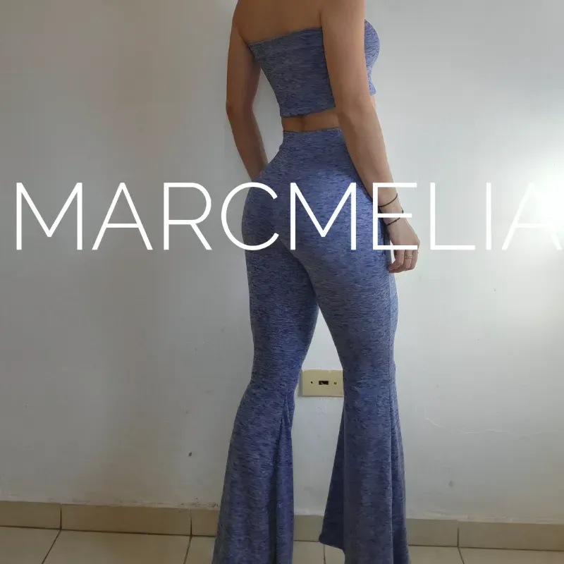 PANTALÓN CAMPANA AZUL/CROP TOP A JUEGO