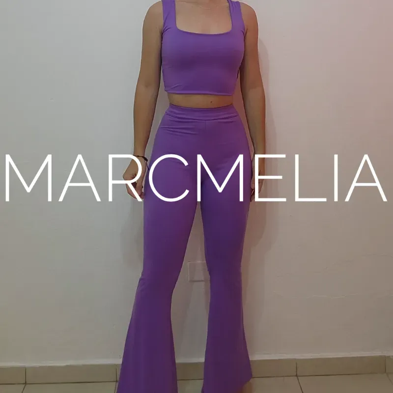 PANTALÓN CAMPANA/CAMISETA ESCOTE⬛ MORADO