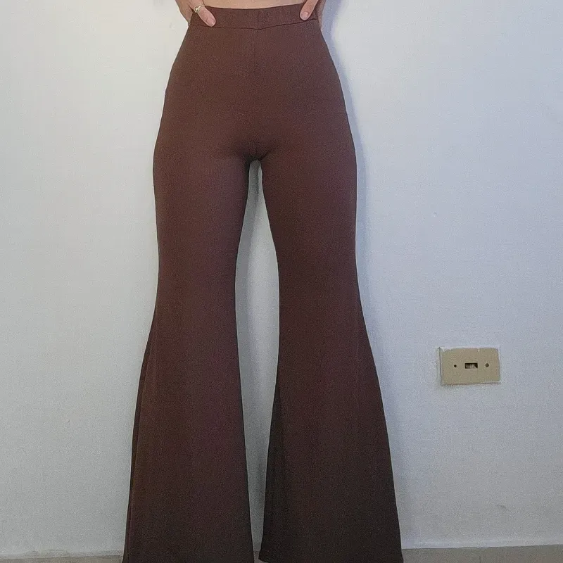 PANTALÓN CAMPANA CARMELITA