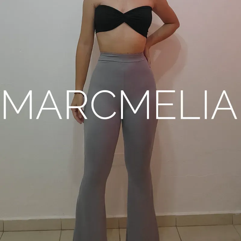 PANTALÓN CAMPANA GRIS/TOP TRENZADO NEGRO