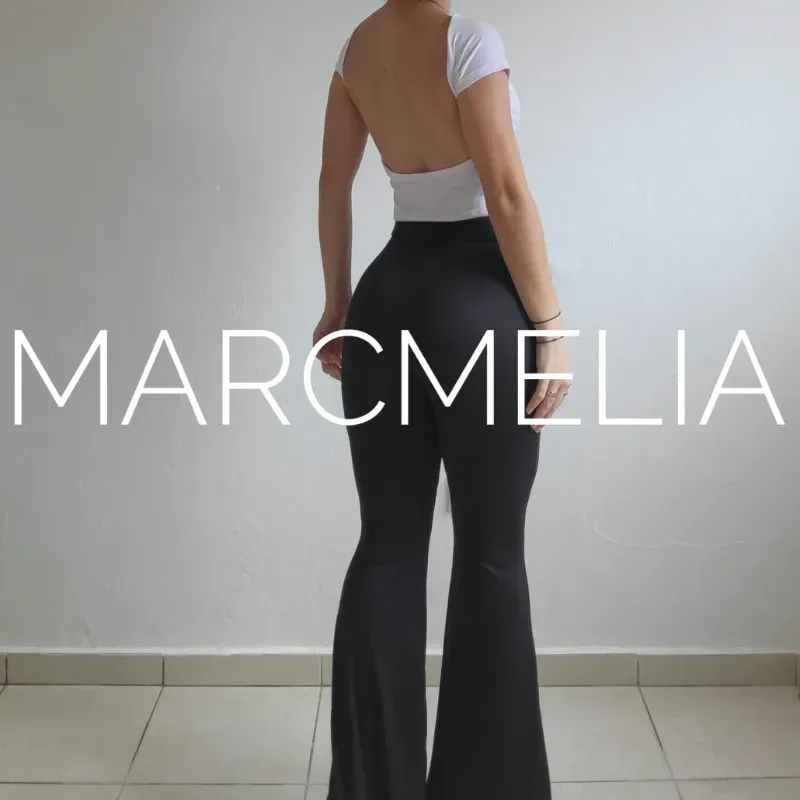 PANTALÓN CAMPANA NEGRO/TOP MOON BLANCO