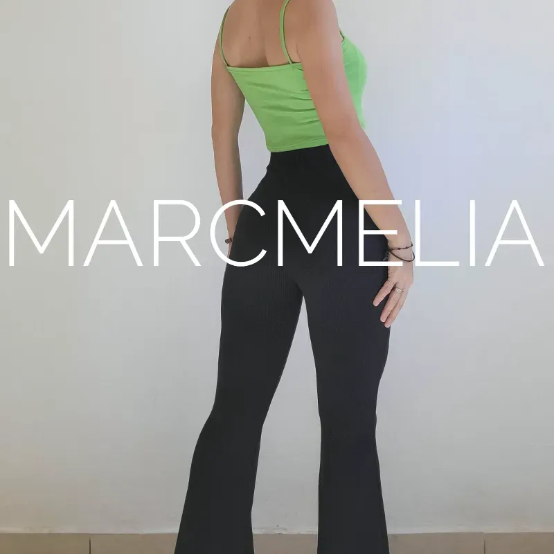 PANTALÓN CAMPANA NEGRO/TOP SENCILLO VERDE