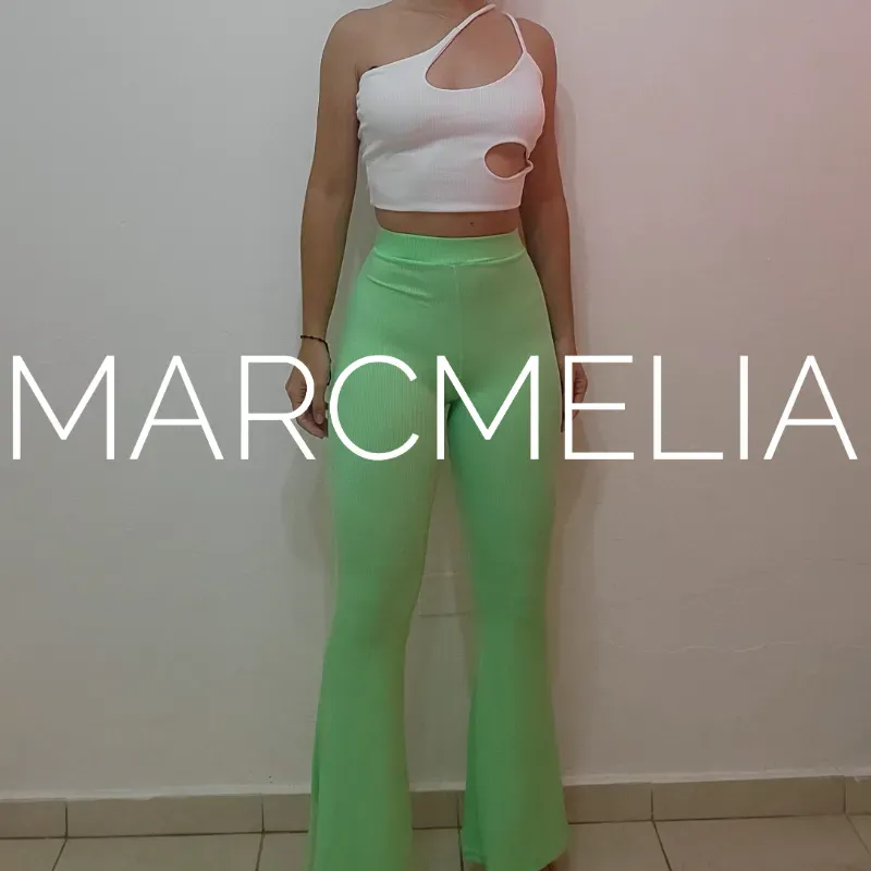 PANTALÓN CAMPANA VERDE/TOP ECLIPSE BLANCO