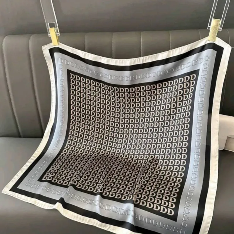 PAÑUELO 05