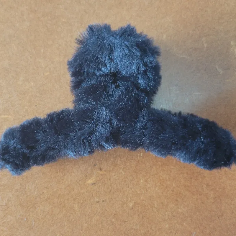 PELLIZCO FELPUDO NEGRO