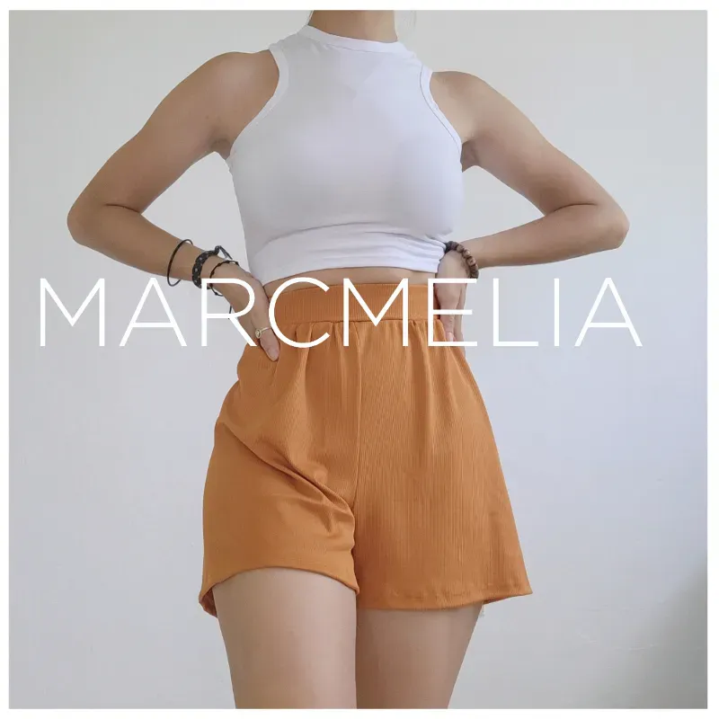 SHORT NARANJA/CAMISETA BLANCA