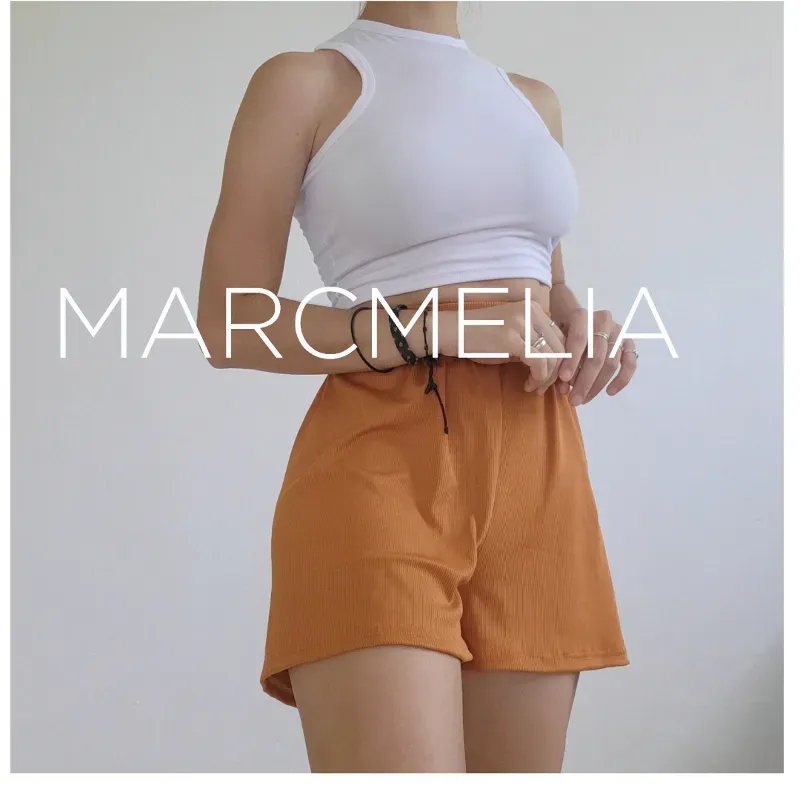 SHORT NARANJA/CAMISETA BLANCA