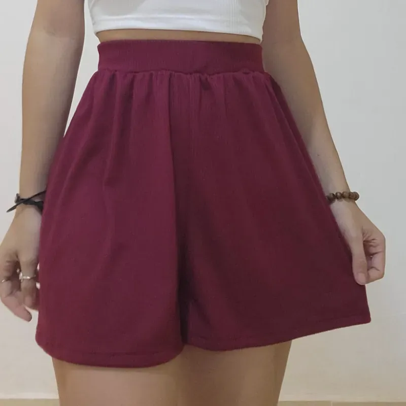 SHORT ROJO VINO