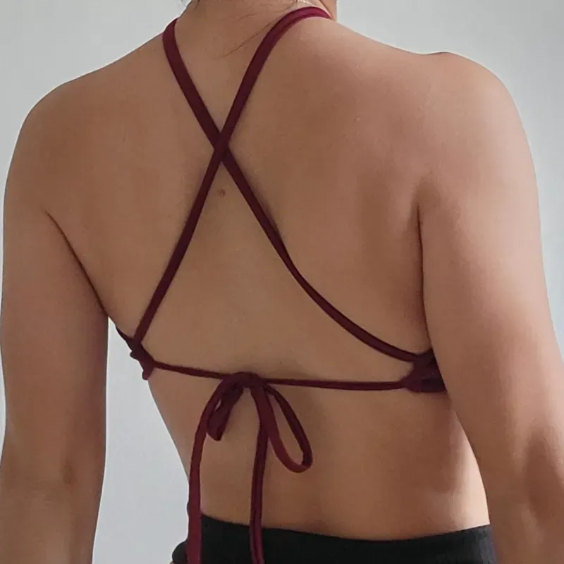 TOP PIRÁMIDE ROJO VINO