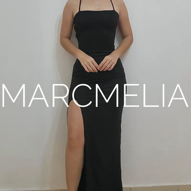 VESTIDO TRADICIONAL POMPOSO NEGRO