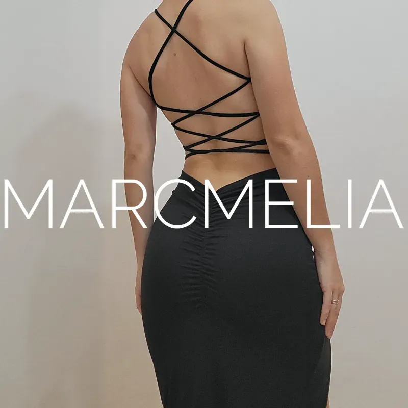 VESTIDO TRADICIONAL POMPOSO NEGRO