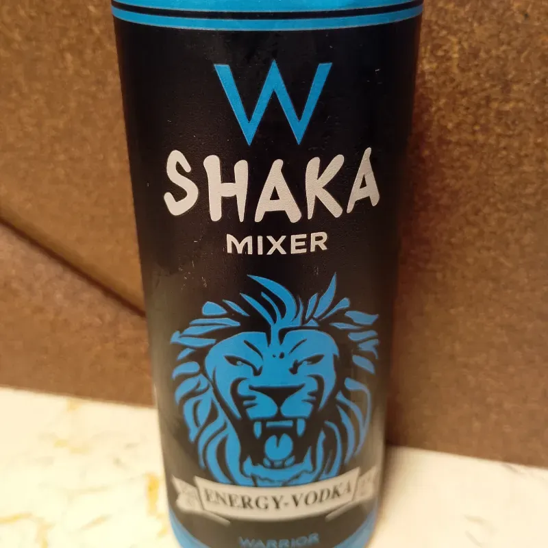 Shaka Energizante y Red Bull 