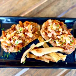 Tostón Montado