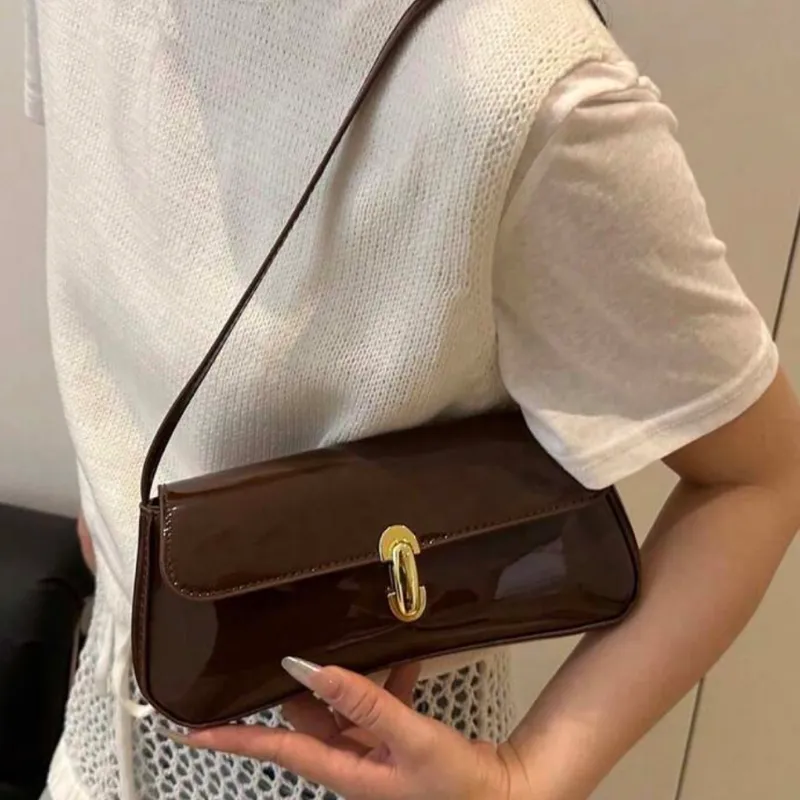 Bolso marrón 010