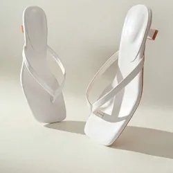 Tacones de punta cuadrada 👠