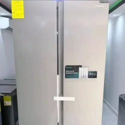REFRIGERADOR HISENSE 15.6 PIES CÚBICOS SIDE BY SIDE INVERTER