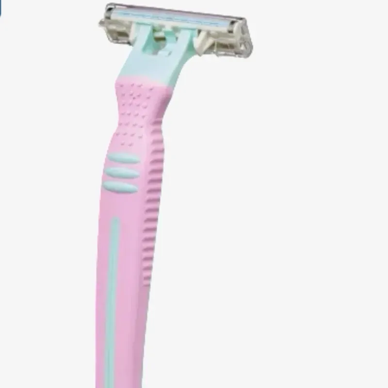 MÁQUINA DE AFEITAR DESECHABLE DE 3 HOJAS 