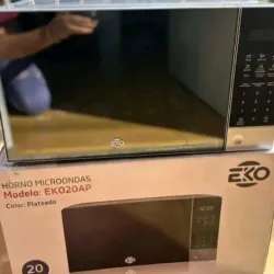 Microondas Eko de 20 litros
