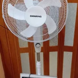 Ventilador Recargable marca Dawang 16"