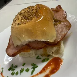 Sándwich de Cerdo Ahumado