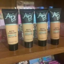 Base líquida efecto mate