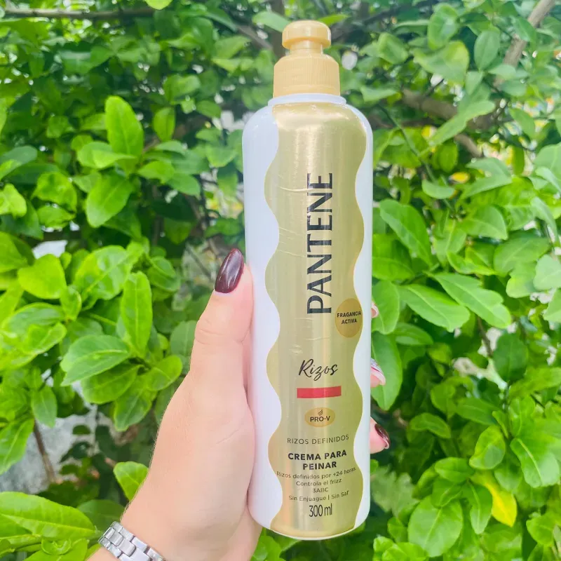 Crema de peinar para cabello RIZO