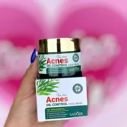Crema facial anti-acné de Árbol de té 
