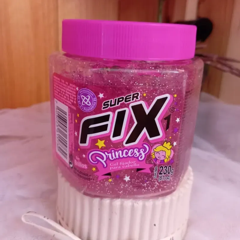 Gel para el cabello con brillo