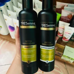 Kit Shampoo + Acondicionador TRESemme