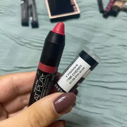 Labial en barra mate Pink Cherry