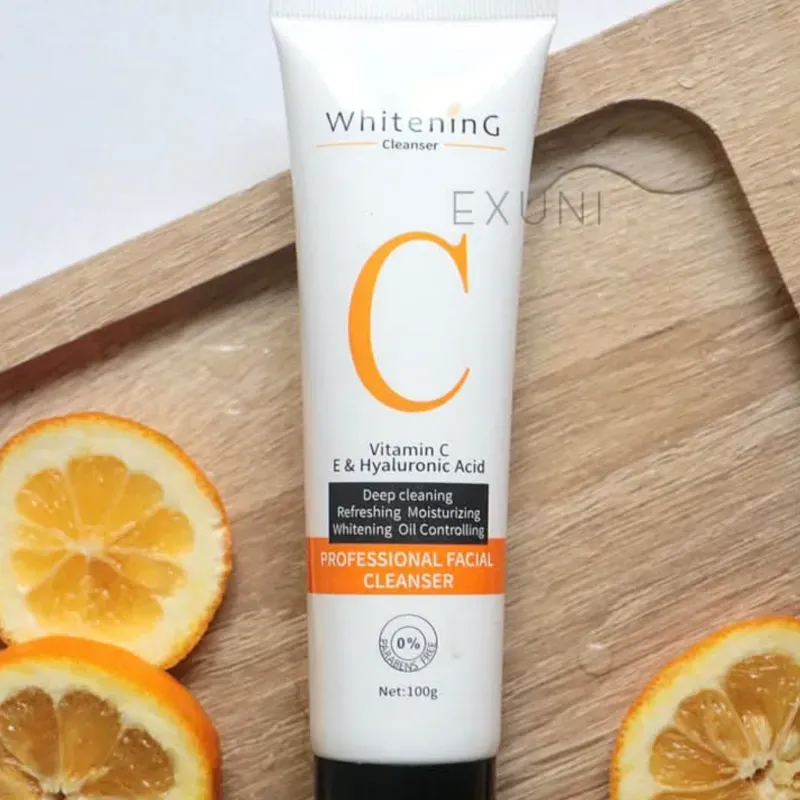 Limpiador facial de Vitamina C, E y ácido hialuronico 