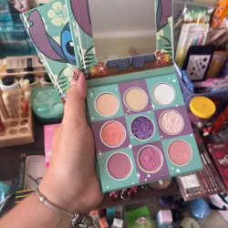 Paleta de sombras 9 tonos Stitch