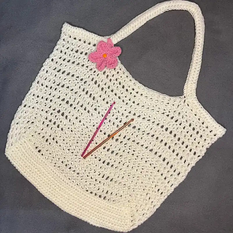 Bolsa veraniega estilo canoa 