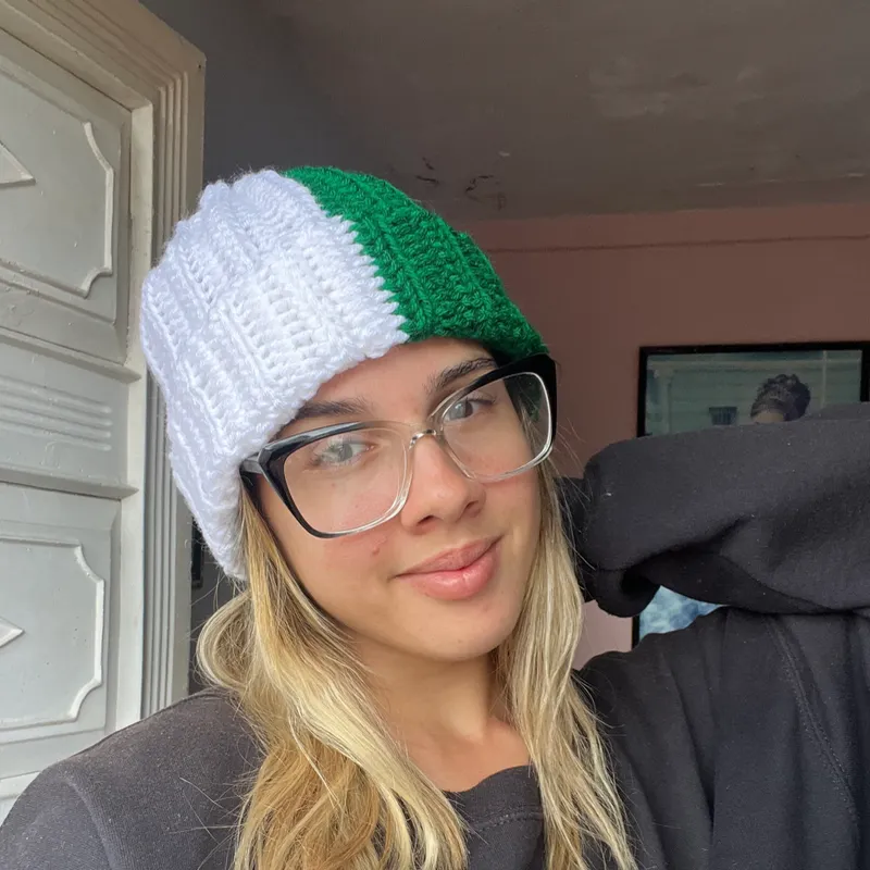 Gorrito de dos colores 