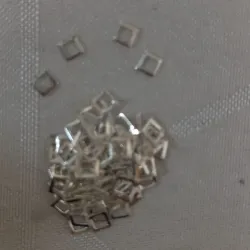 Estoperoles en forma de cuadrado