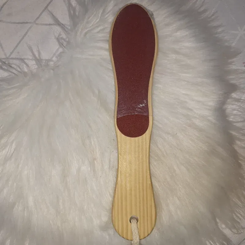 Lima para los pies de madera