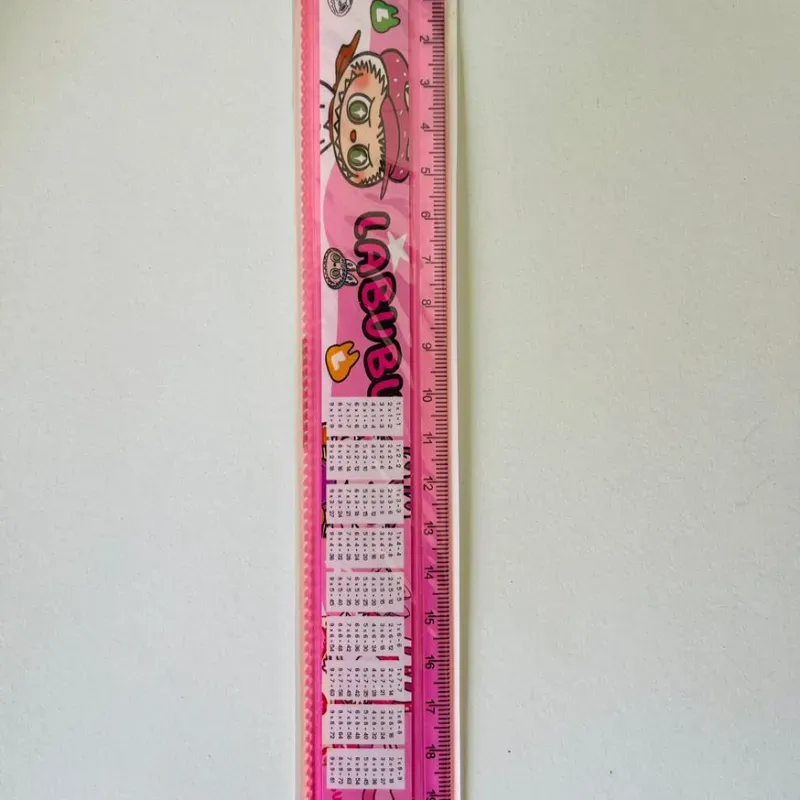Regla Labubu 20 cm