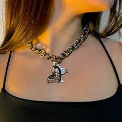 Collar de cuentas con dije de cristal de murano