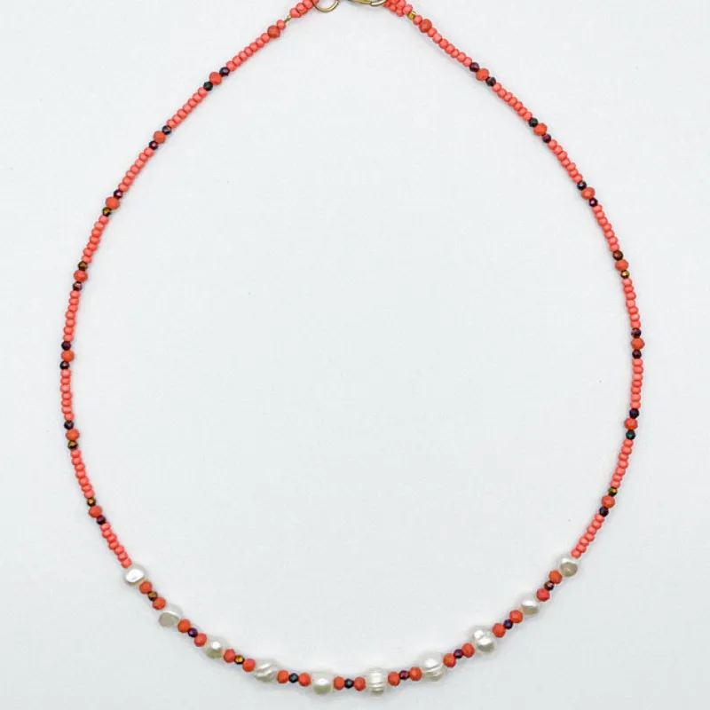 Collar de perlas de cultivo y cristales 