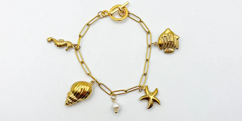 Pulseras de cadenas de acero inoxidable dorada con dijes
