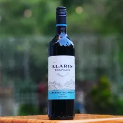 Vino tinto "Alaris"